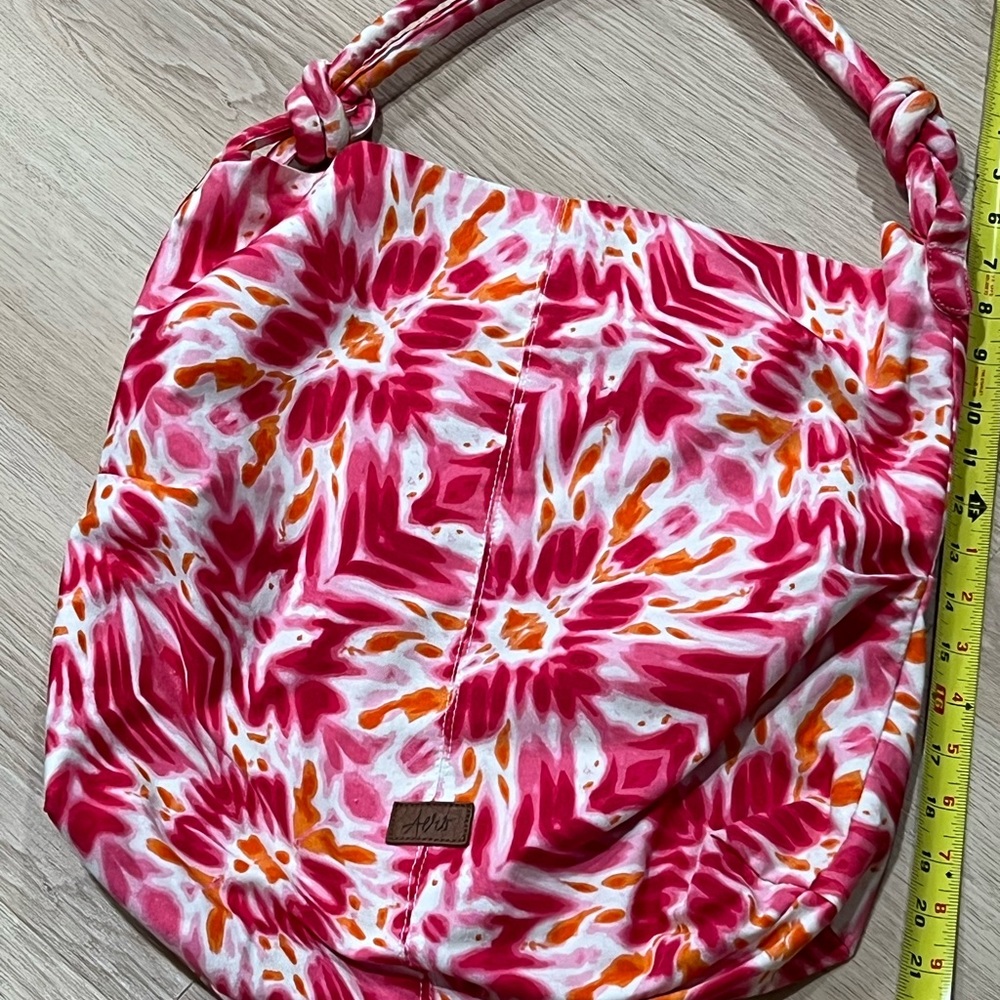 Aeropostale Pink and Orange Shoulder Bag with Vibrant Flair